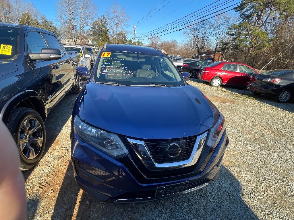 2017 Nissan Rogue - $10,950