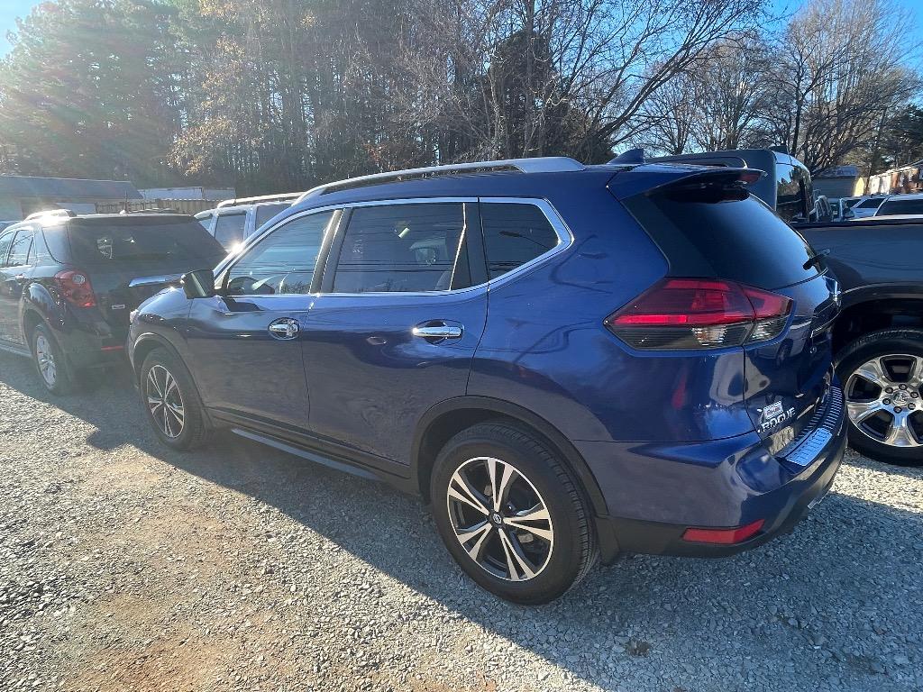 2017 Nissan Rogue - $10,950