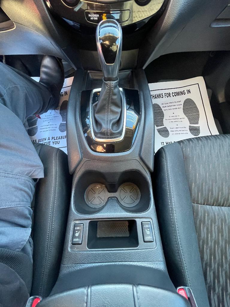 2017 Nissan Rogue - $10,950