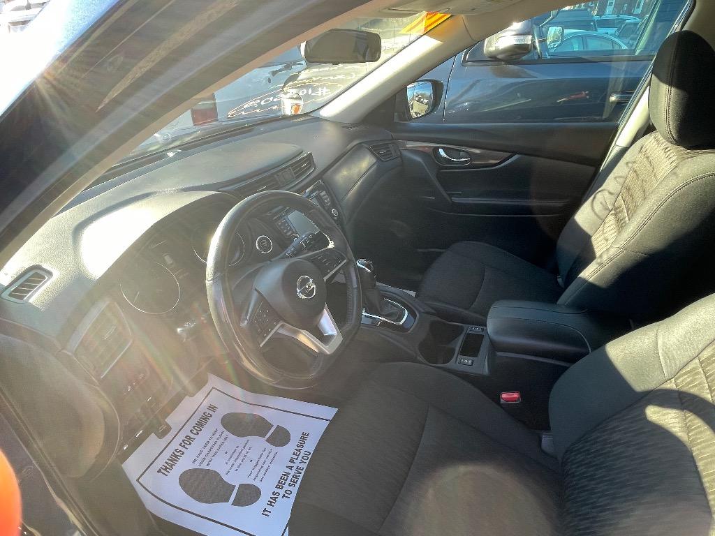 2017 Nissan Rogue - $10,950
