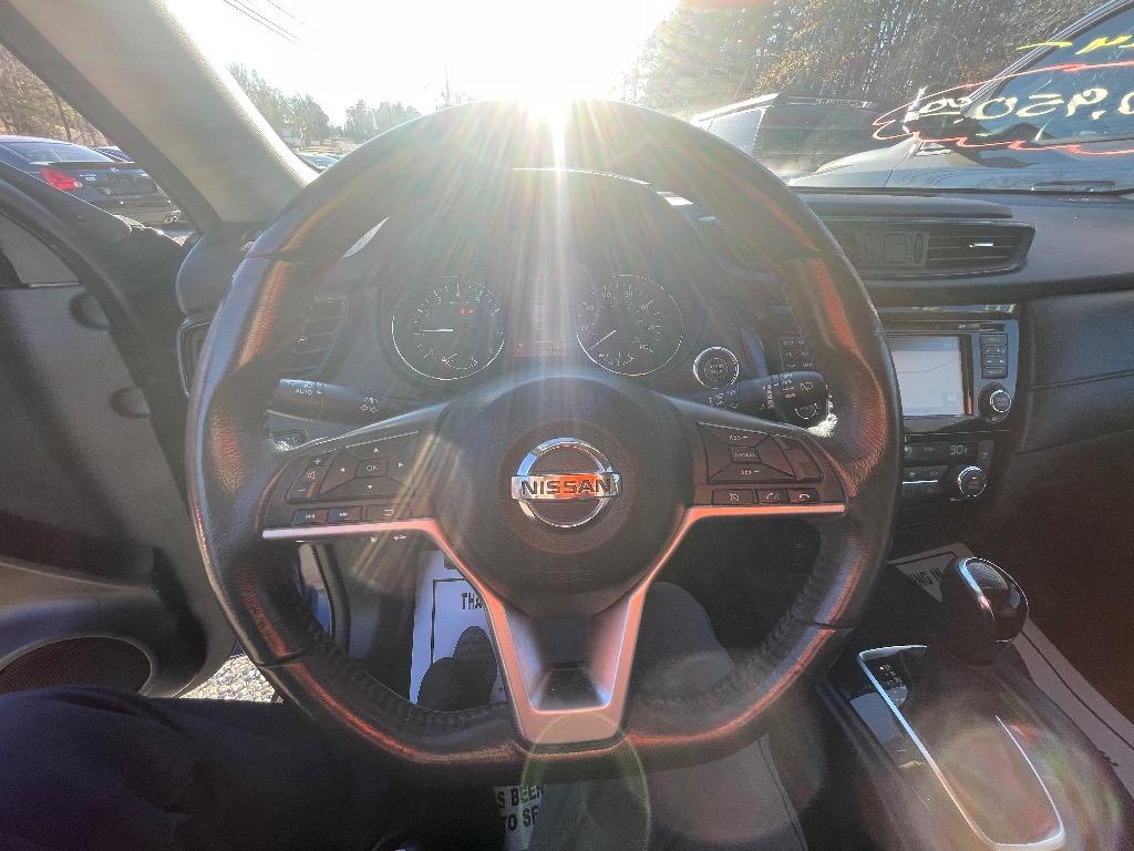 2017 Nissan Rogue - $10,950