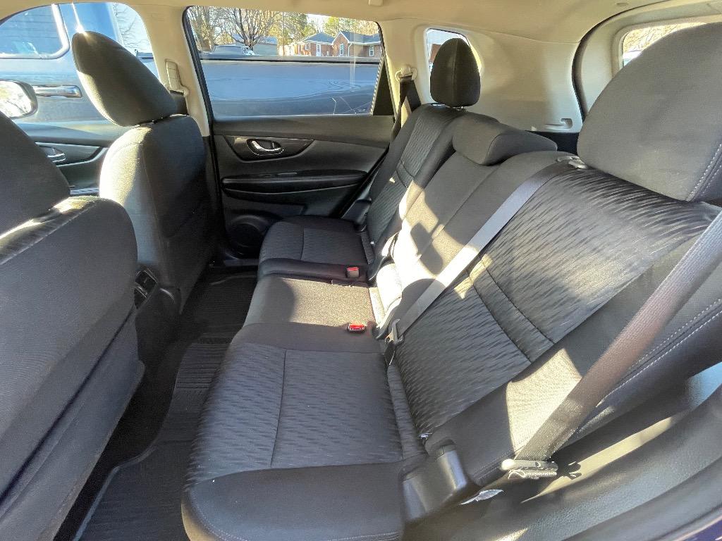 2017 Nissan Rogue - $10,950