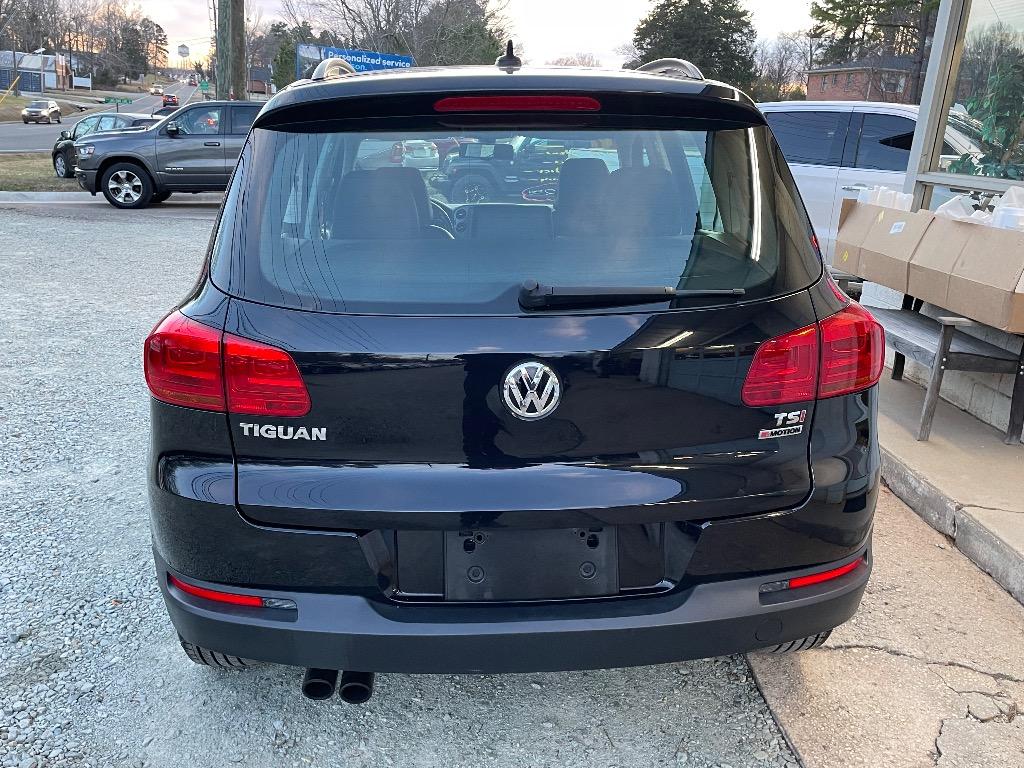2017 Volkswagen Tiguan - $9,950