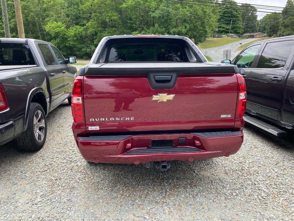 2007 Chevrolet Avalanche - $8,950