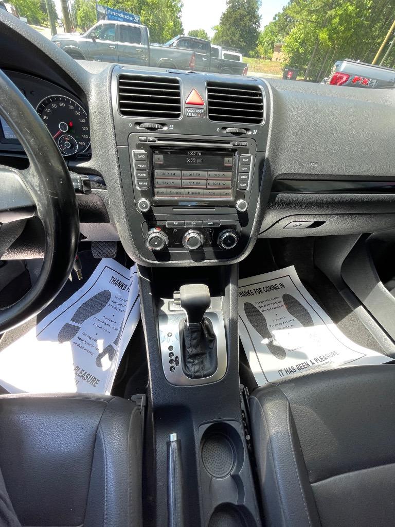2010 Volkswagen Jetta - $6,950