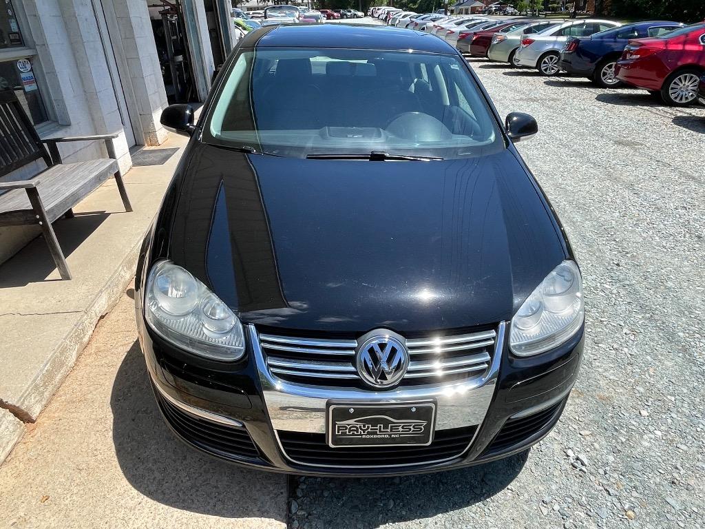 2010 Volkswagen Jetta - $6,950