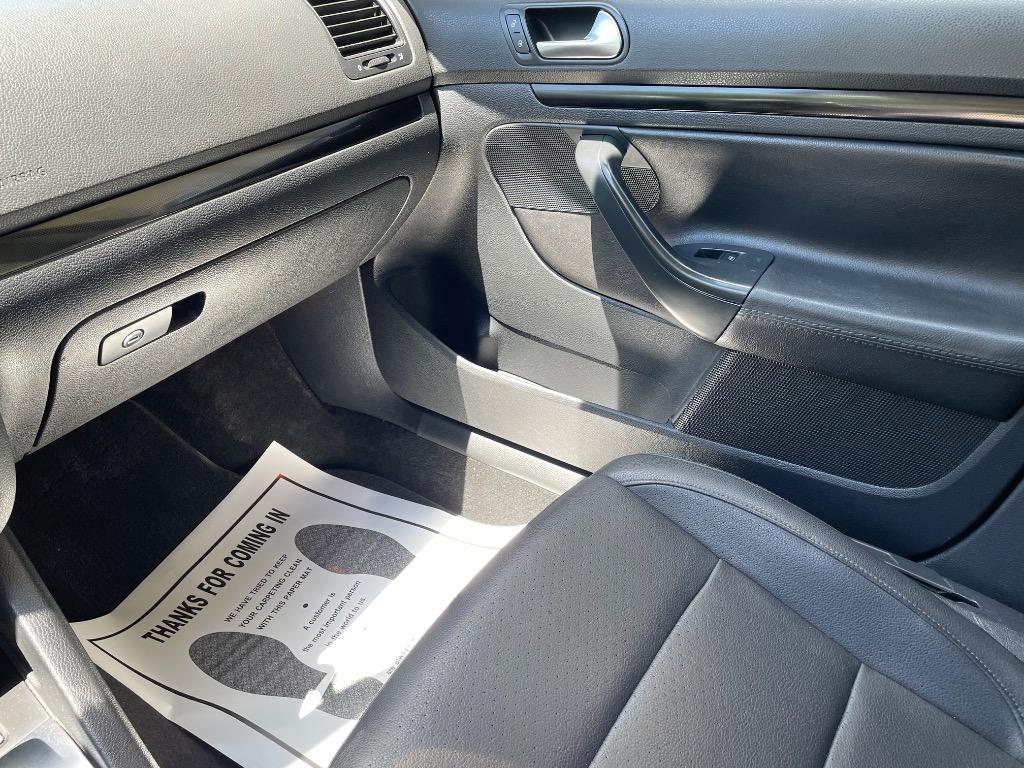 2010 Volkswagen Jetta - $6,950