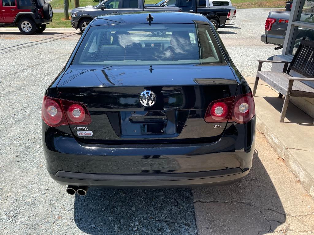 2010 Volkswagen Jetta - $6,950