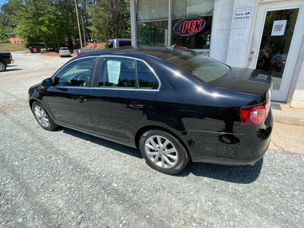 2010 Volkswagen Jetta - $6,950