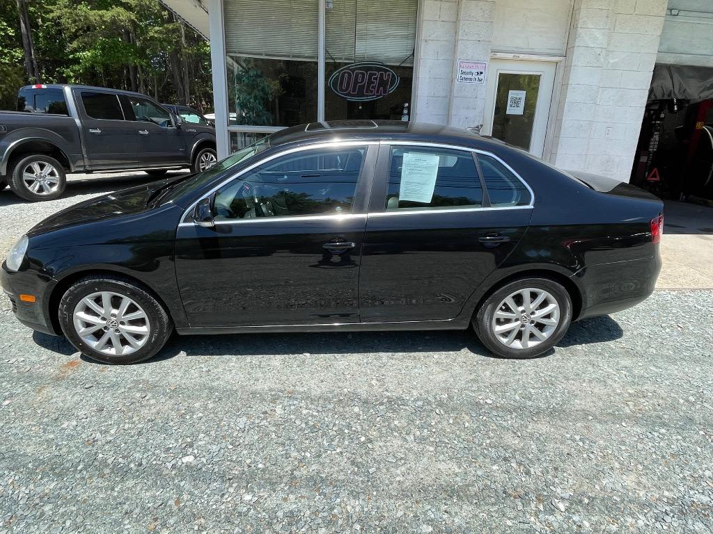 2010 Volkswagen Jetta - $6,950