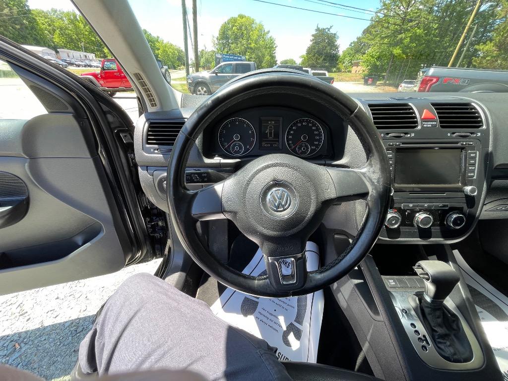 2010 Volkswagen Jetta - $6,950