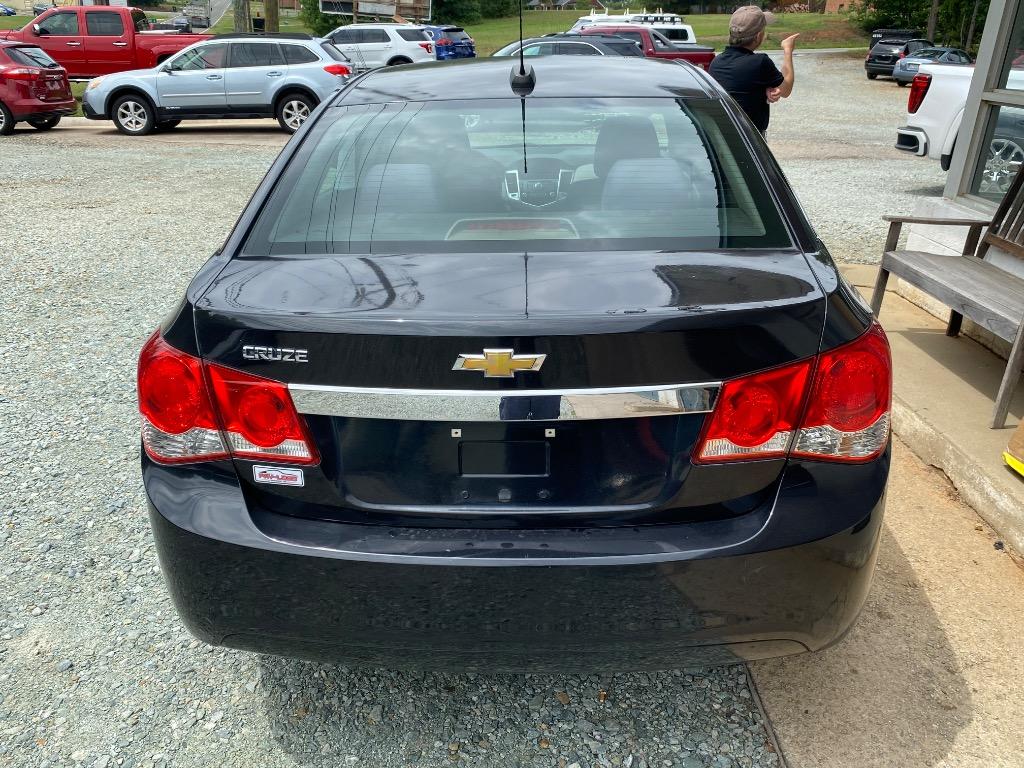 2015 Chevrolet Cruze - $7,950