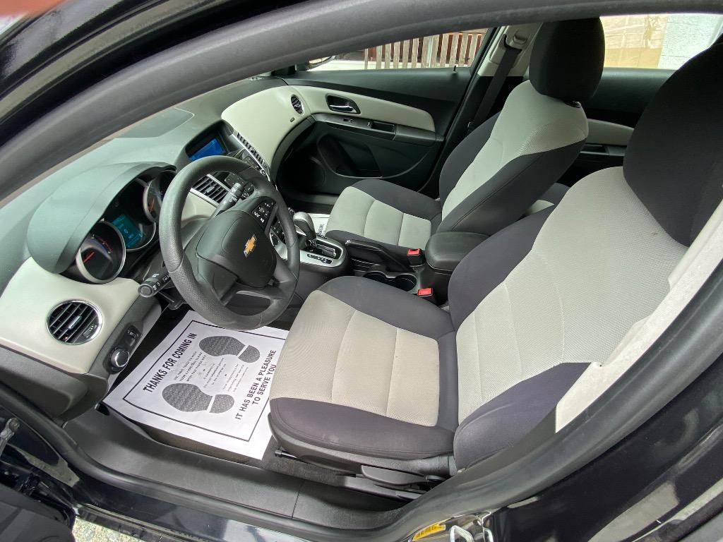 2015 Chevrolet Cruze - $7,950