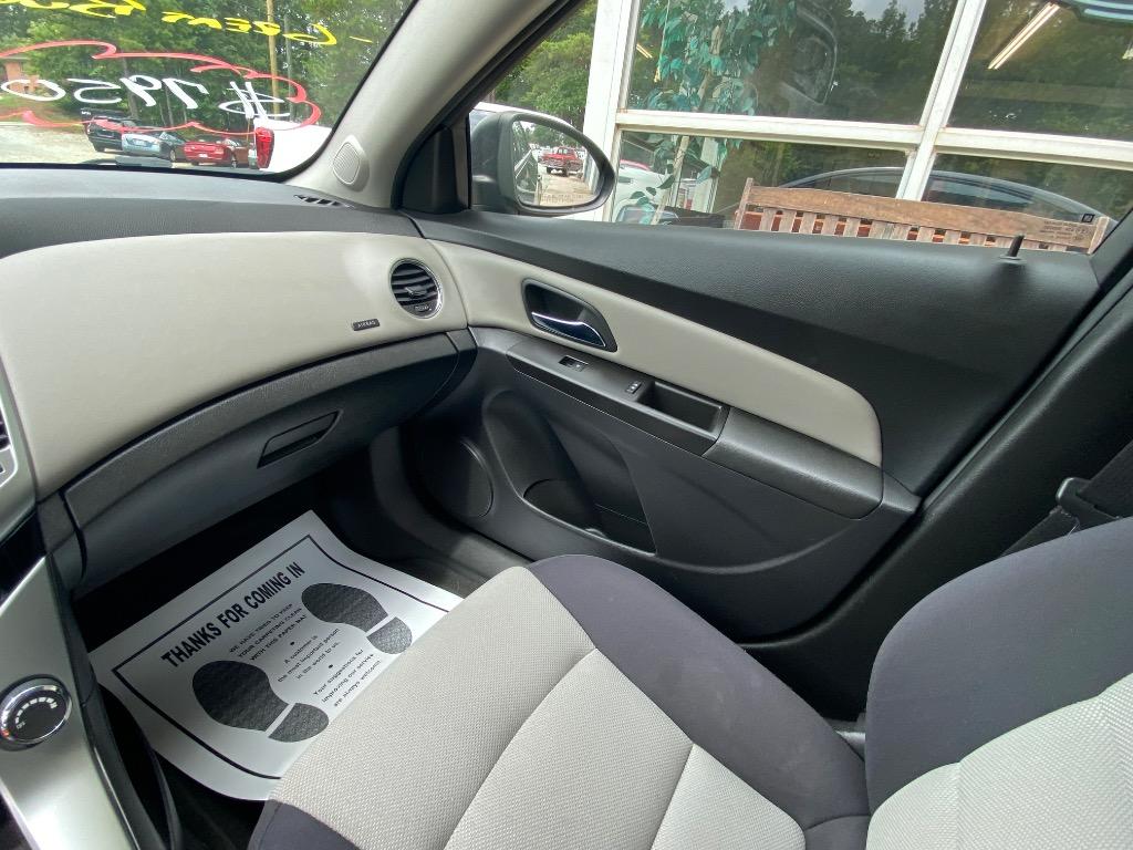 2015 Chevrolet Cruze - $7,950