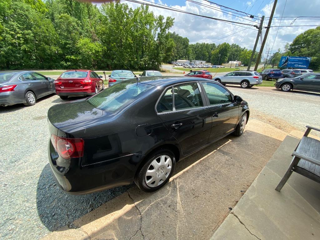 2008 Volkswagen Jetta - $5,950