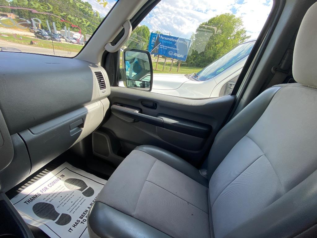 2015 Nissan NV 2500 - $11,950