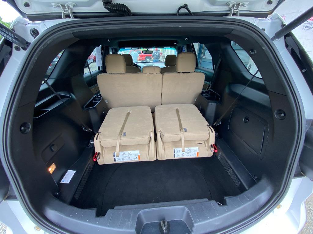 2016 Ford Explorer - $10,950