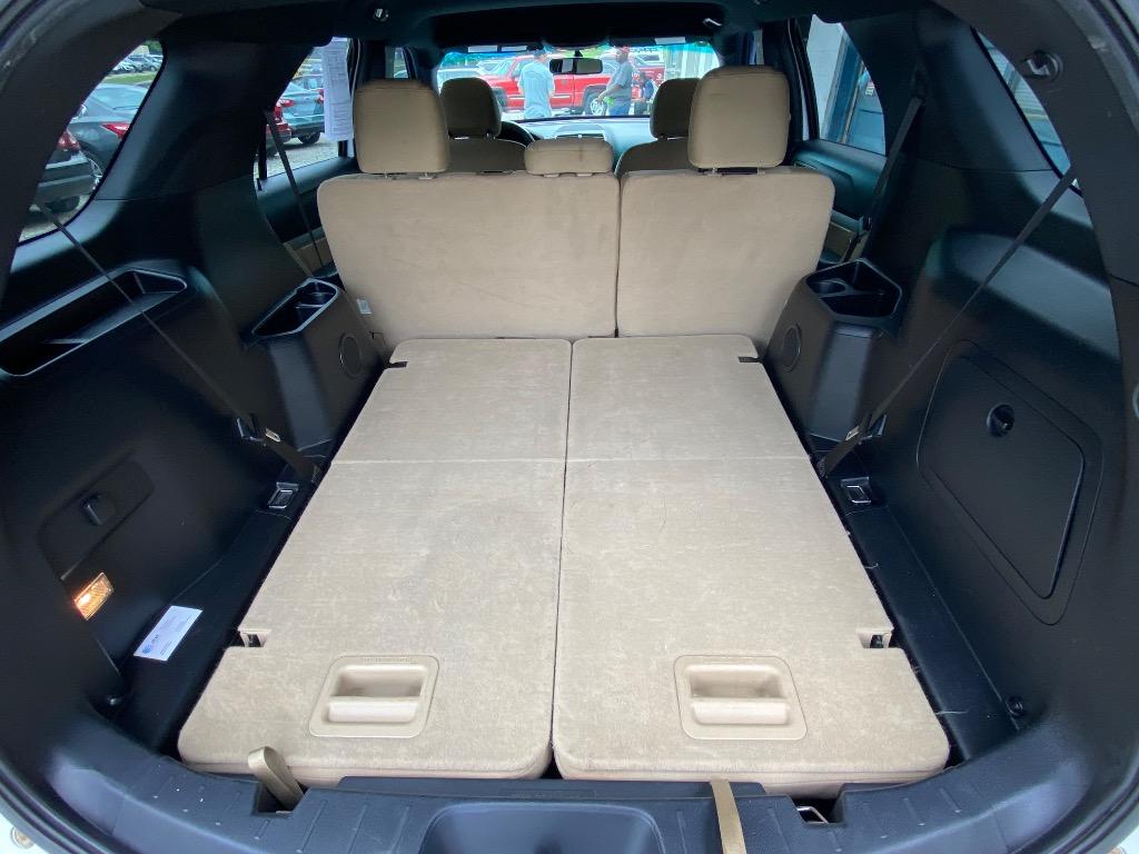 2016 Ford Explorer - $10,950