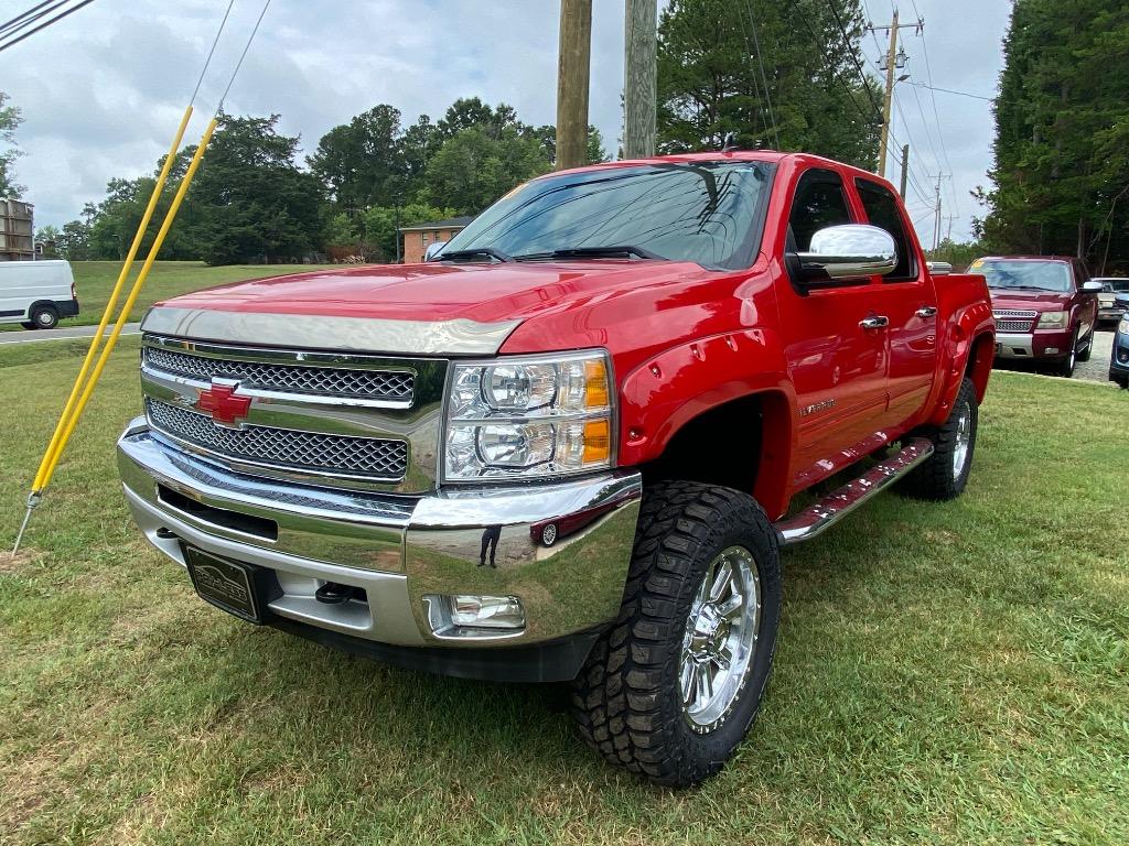 2012 Chevrolet Silverado - $17,950