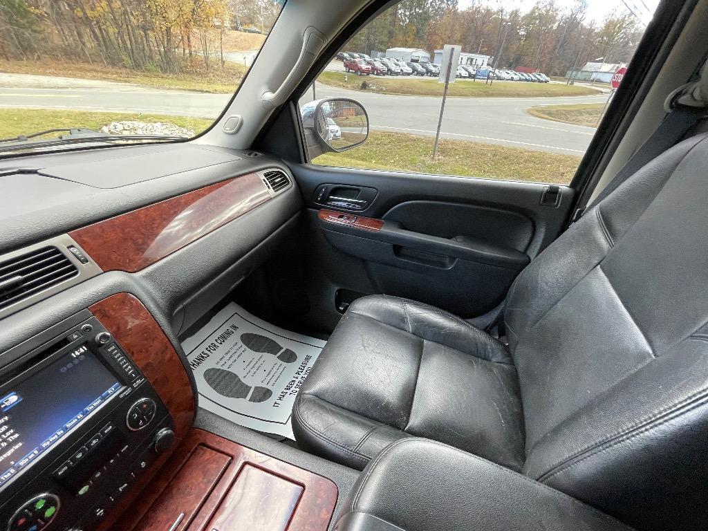 2014 Chevrolet Tahoe - $13,950