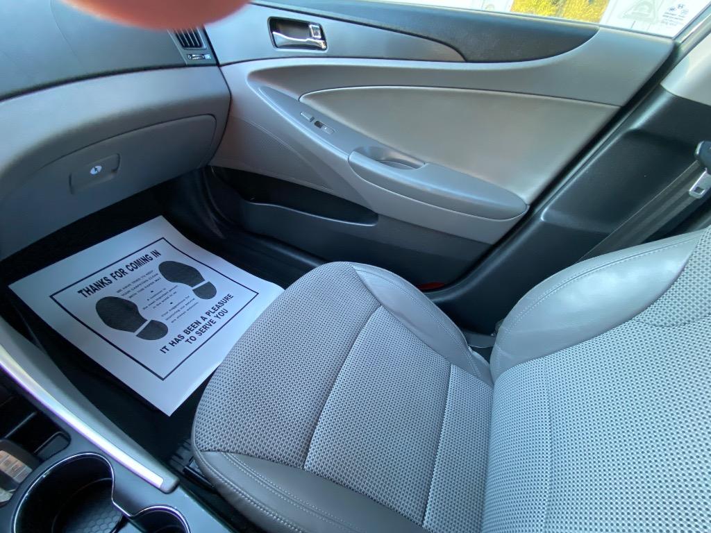2011 Hyundai Sonata - $5,950