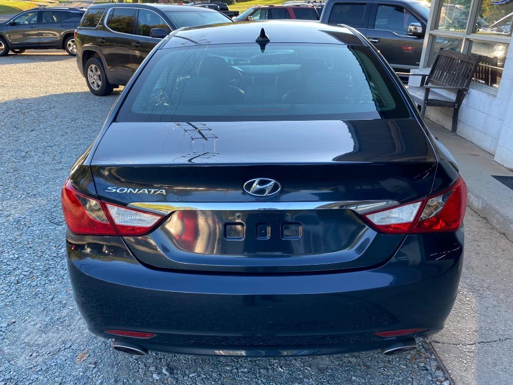 2011 Hyundai Sonata - $5,950