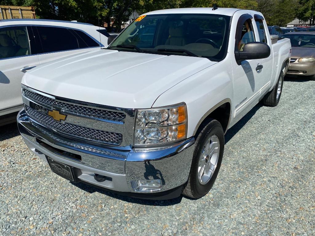 2013 Chevrolet Silverado - $13,950