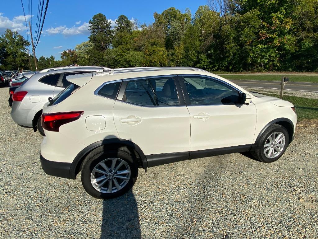 2017 Nissan Rogue - $10,950