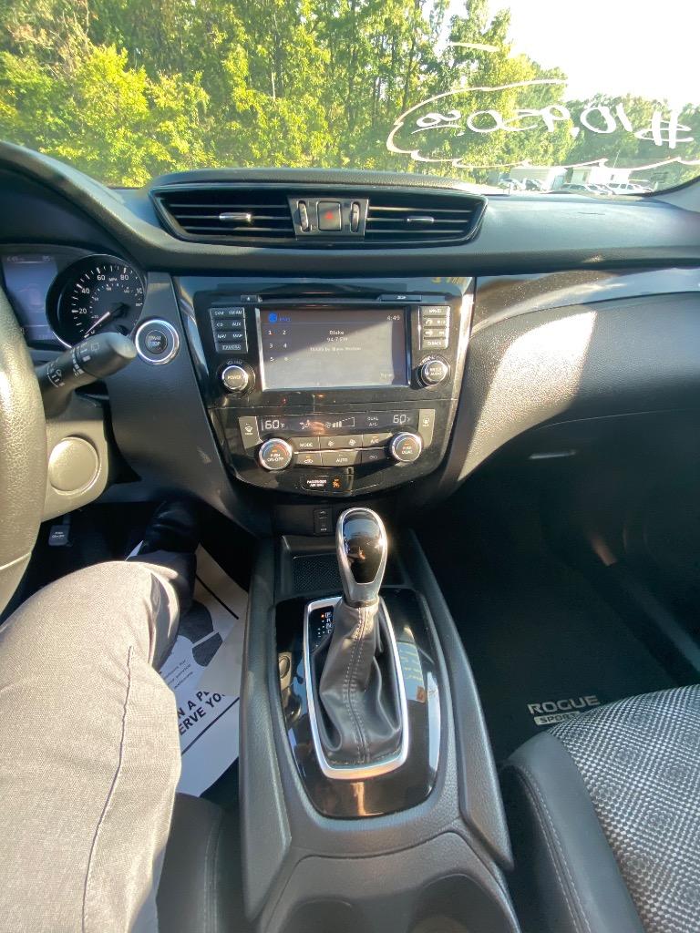 2017 Nissan Rogue - $10,950