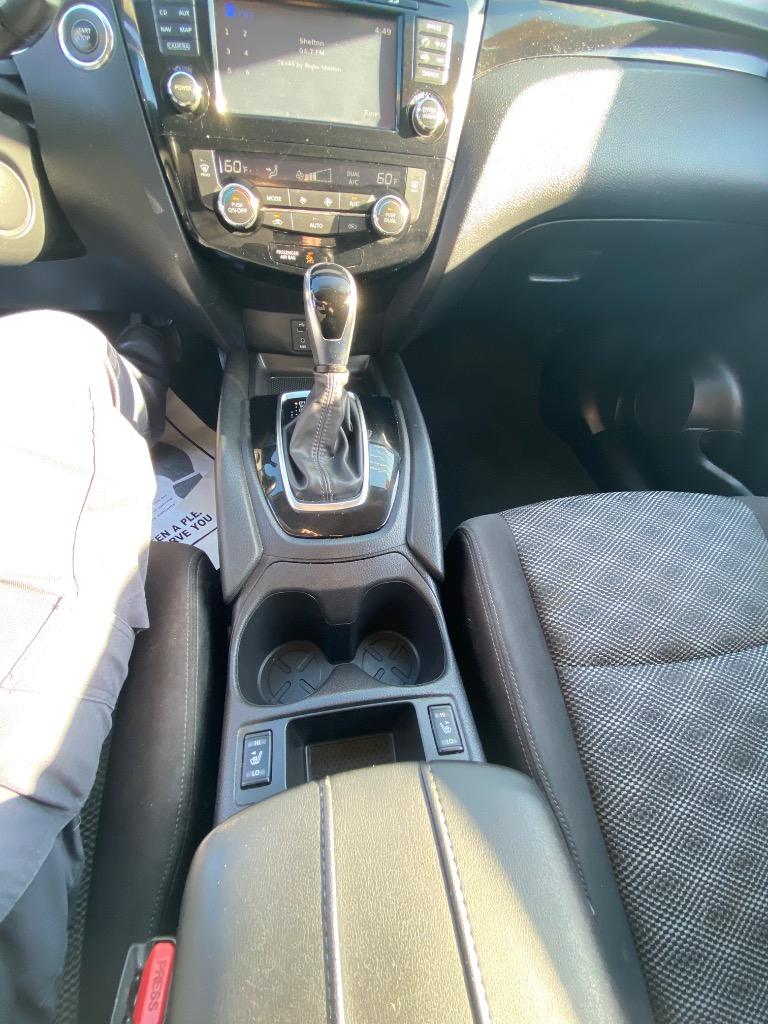 2017 Nissan Rogue - $10,950