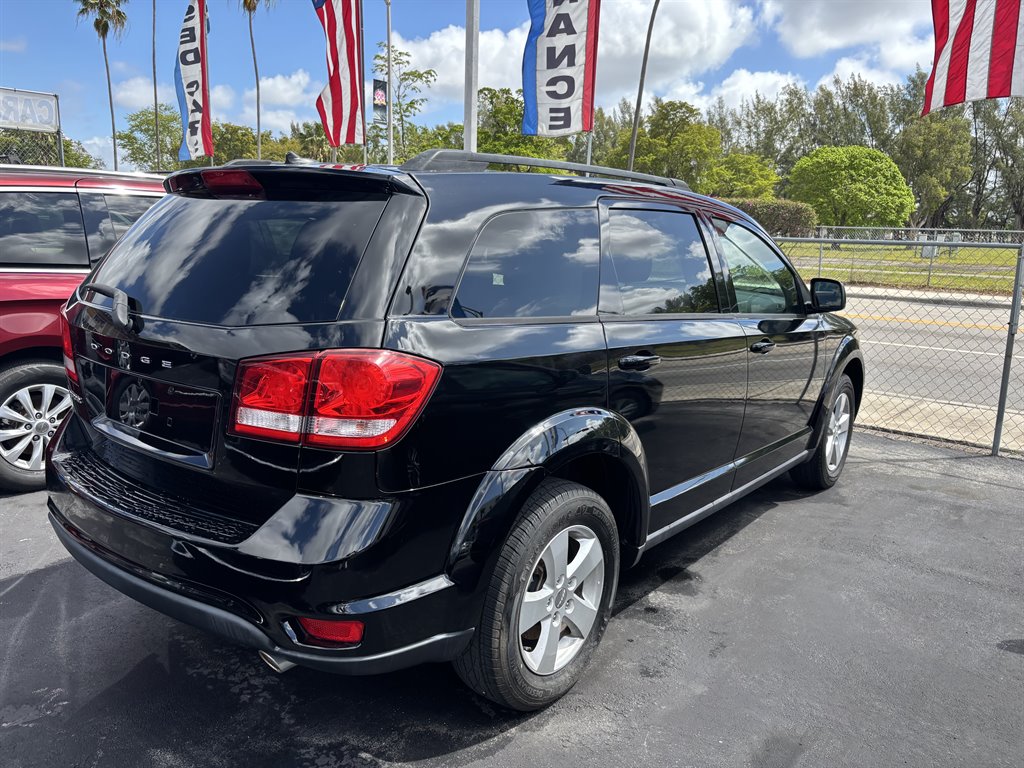 2011 Dodge Journey - $3,999