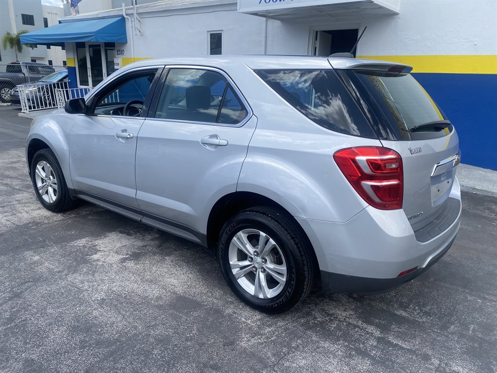 2017 Chevrolet Equinox - $9,998