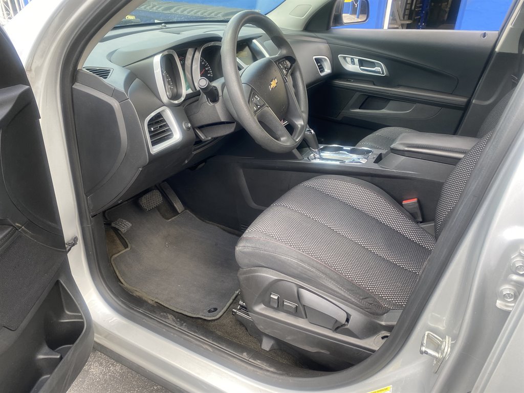 2017 Chevrolet Equinox - $9,998