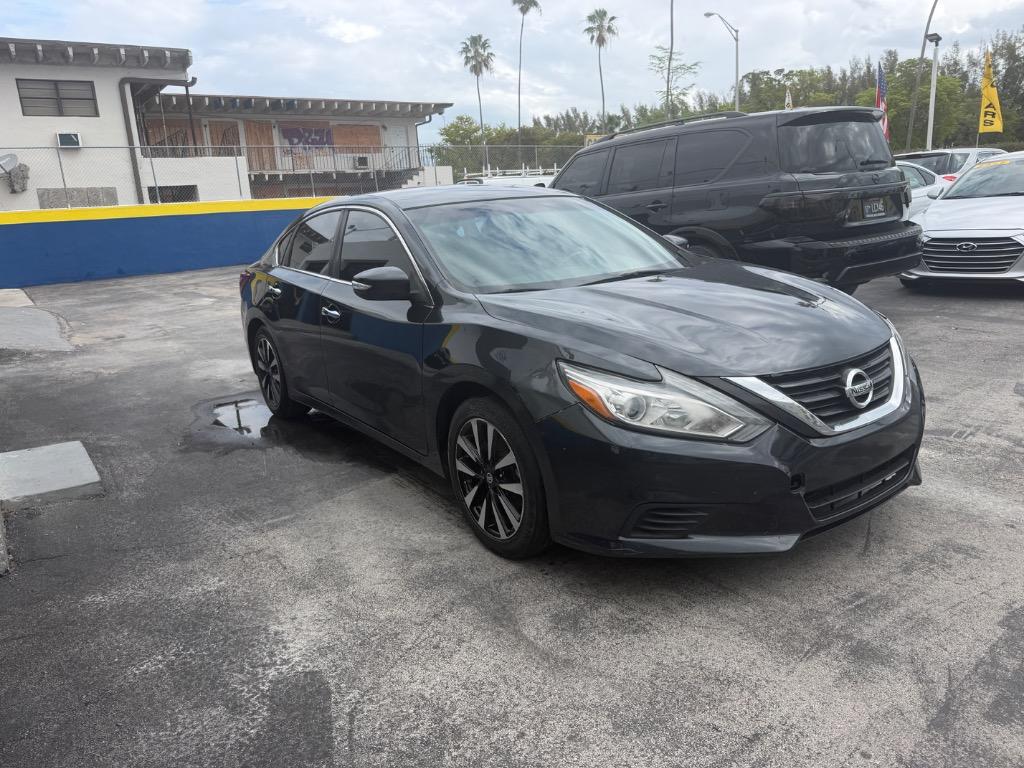 2018 Nissan Altima - $4,000