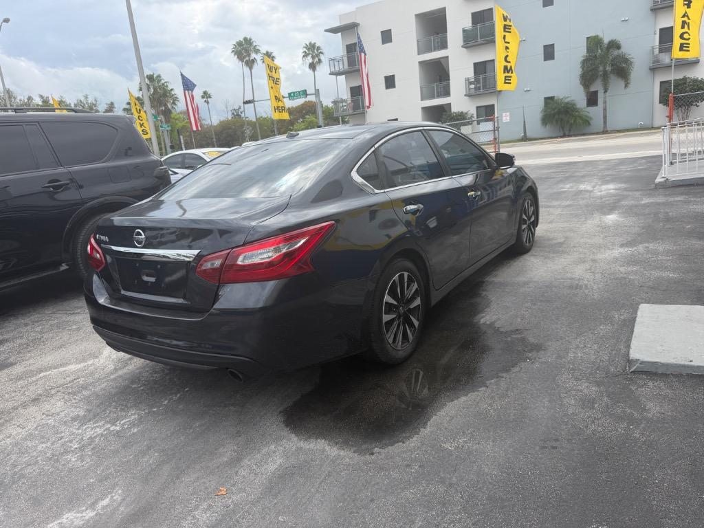 2018 Nissan Altima - $4,000