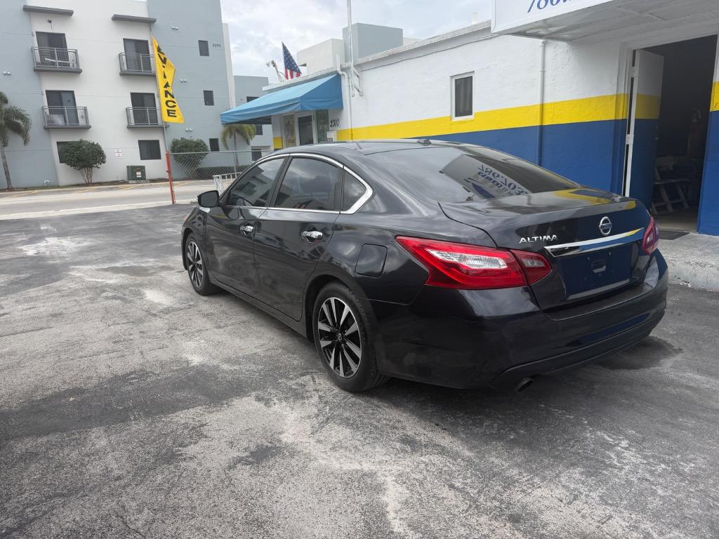 2018 Nissan Altima - $4,000