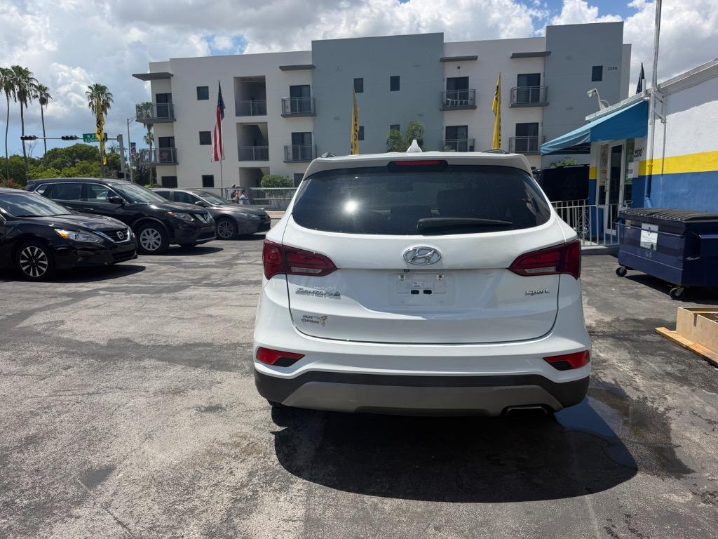 2018 Hyundai Santa FE Sport - $10,999