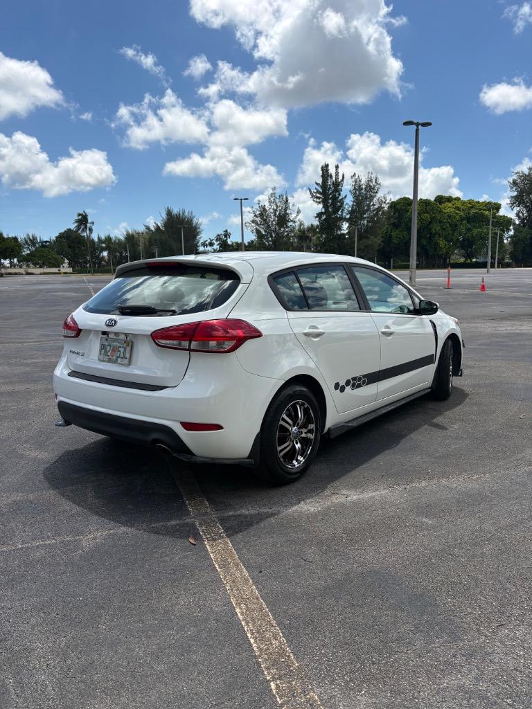2018 Kia Forte - $8,999