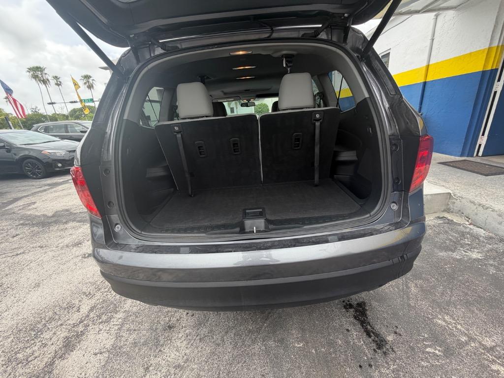 2017 Honda Pilot - $16,999