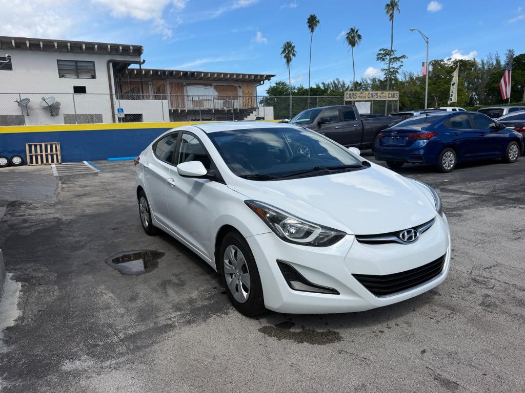2016 Hyundai Elantra - $8,999