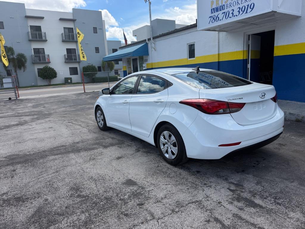 2016 Hyundai Elantra - $8,999