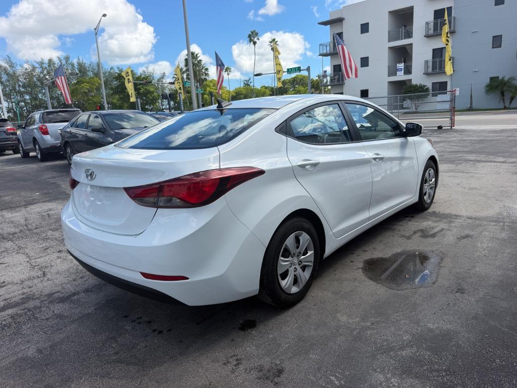 2016 Hyundai Elantra - $8,999