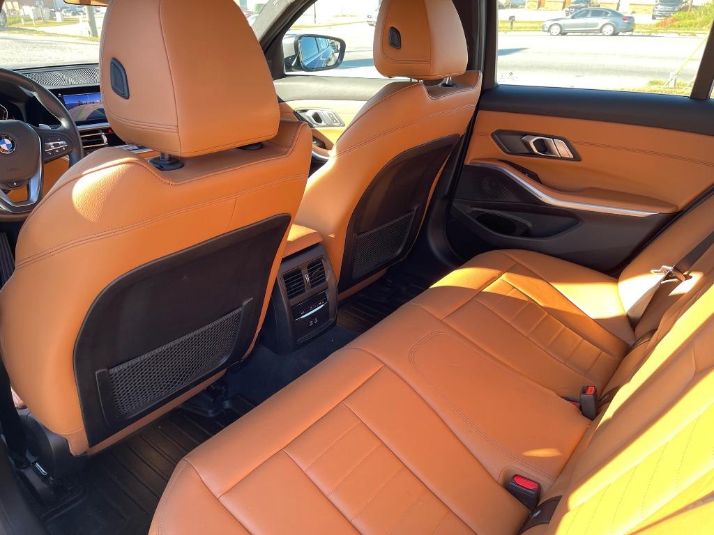 2021 BMW 330i