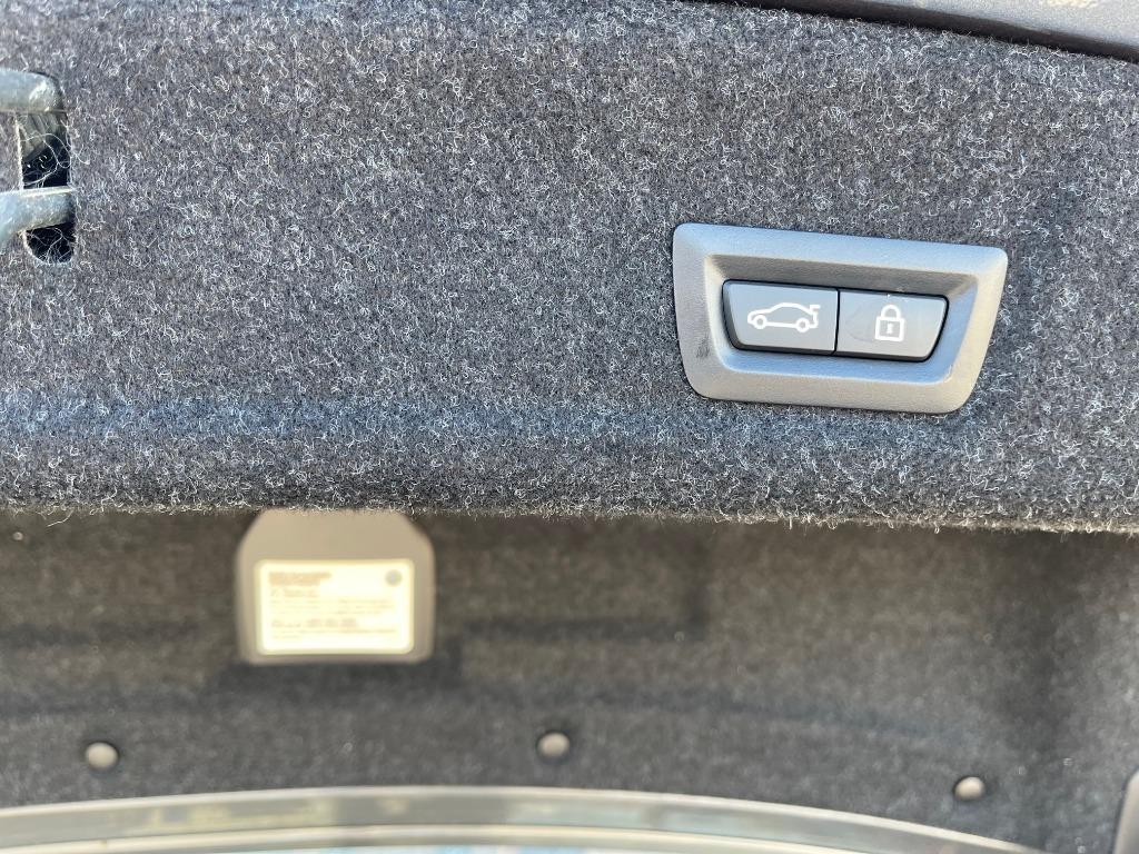 2021 BMW 330i