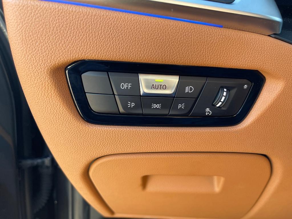 2021 BMW 330i