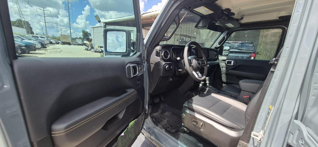 2024 Jeep Wrangler - $32,500