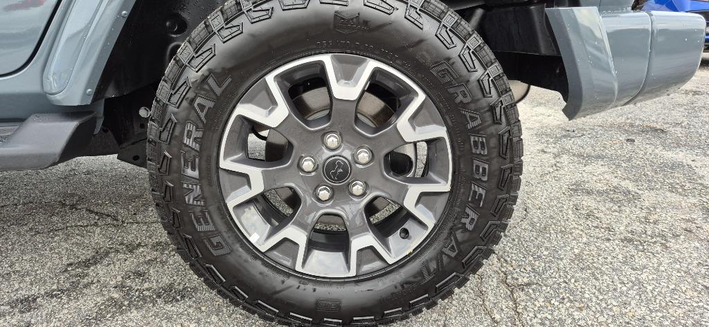 2024 Jeep Wrangler - $32,500