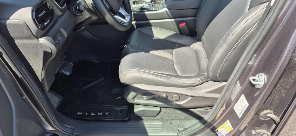 2025 Honda Pilot Touring photo