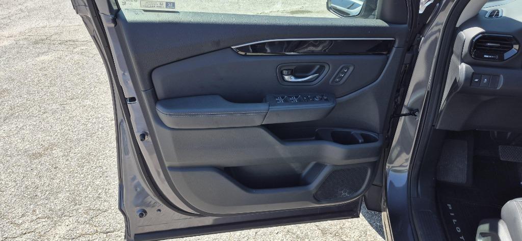 2025 Honda Pilot Touring photo