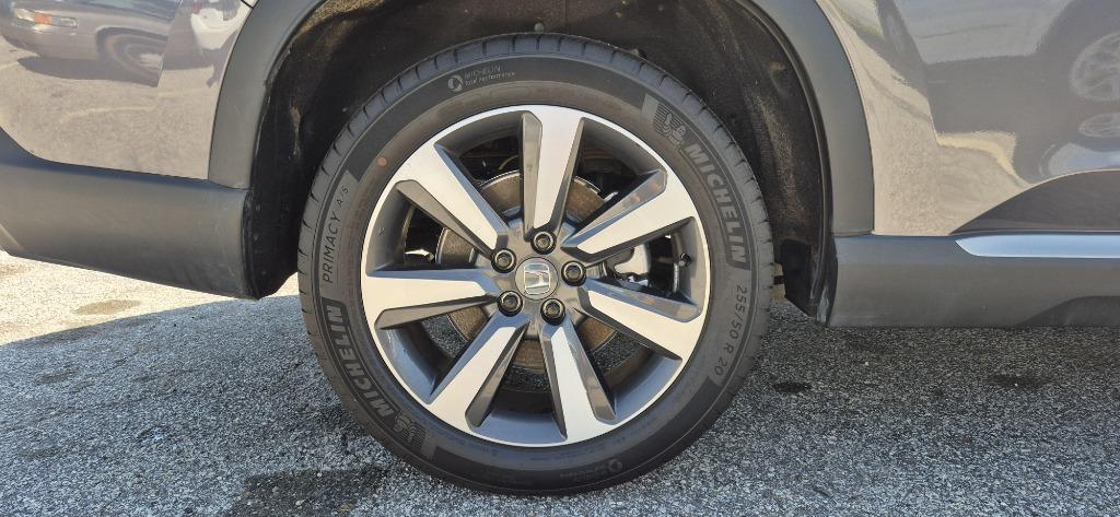 2025 Honda Pilot Touring photo